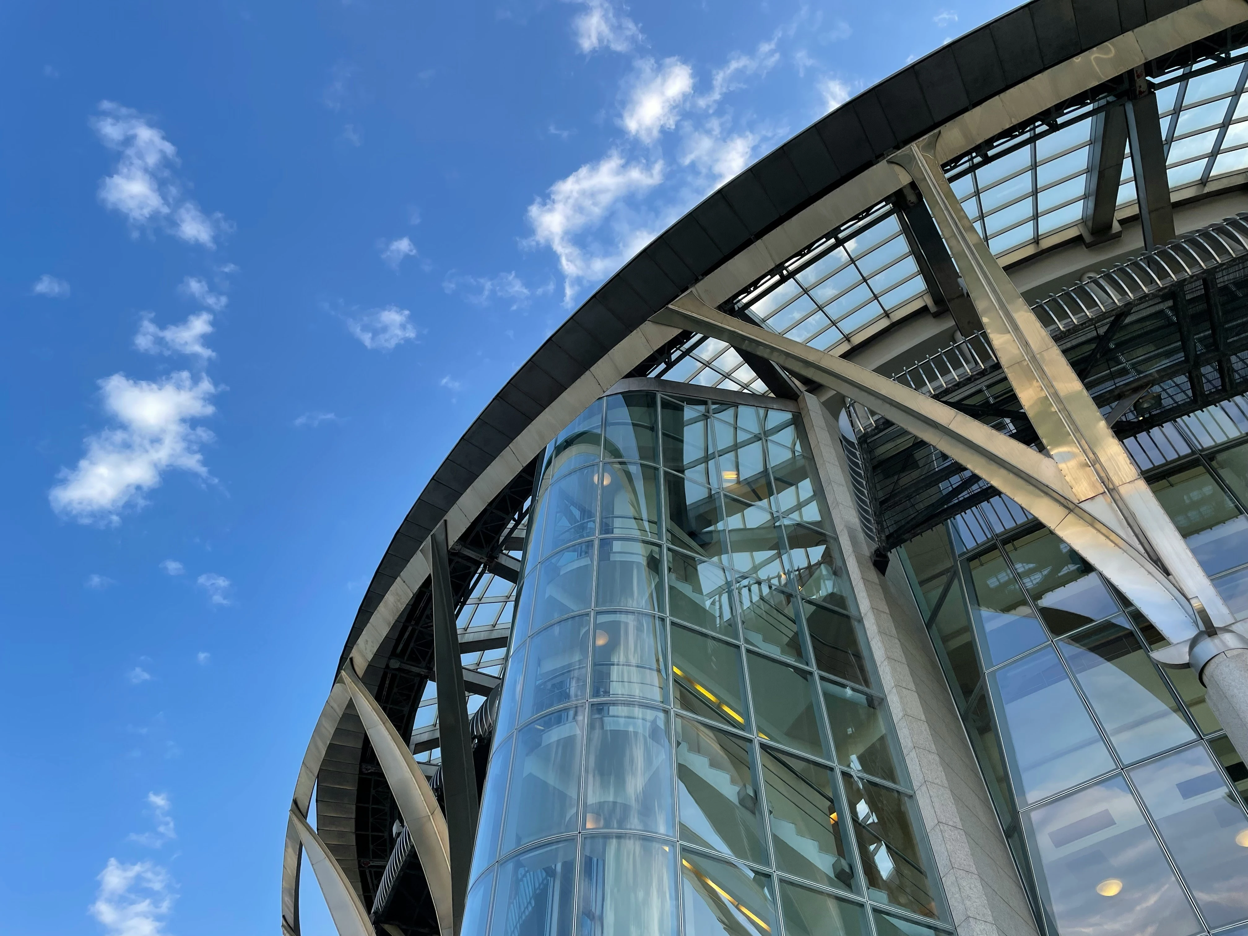 PROFESSIONAL STEEL STRUCTURE ENGINEERING